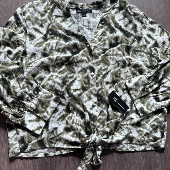 INC International Concepts Print Cropped Button-Down Shirt with Front Knot - Picture 10 of 13